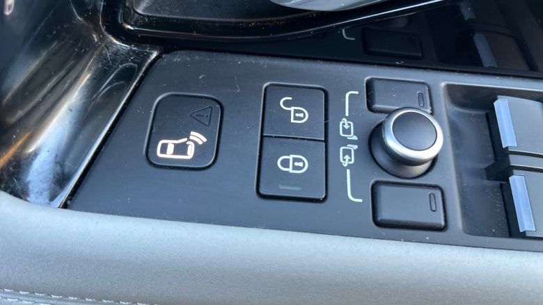 Land Rover Range Rover Evoque 2.0 P200 R-Dynamic SE 5dr Auto Petrol Hatchback